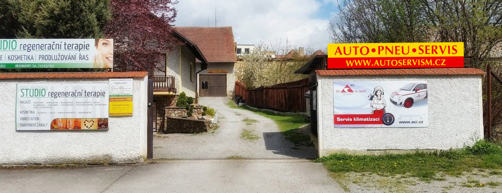 Vjezd do areálu autoservisu Libor Milltner v Unhošti